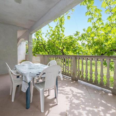 Lovely Apartment In Lopar With Wifi Zewnętrze zdjęcie
