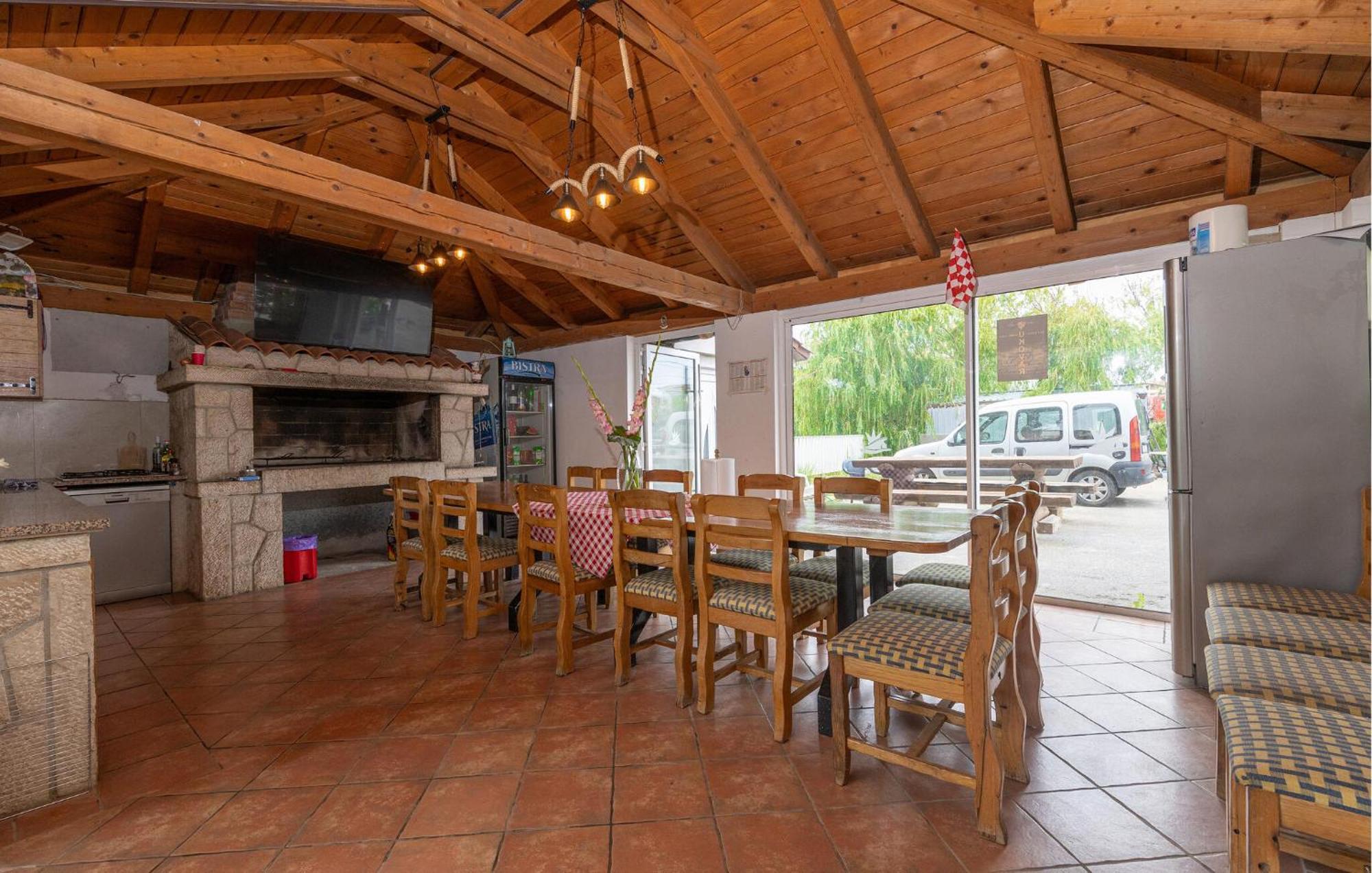 Lovely Apartment In Lopar With Wifi Zewnętrze zdjęcie