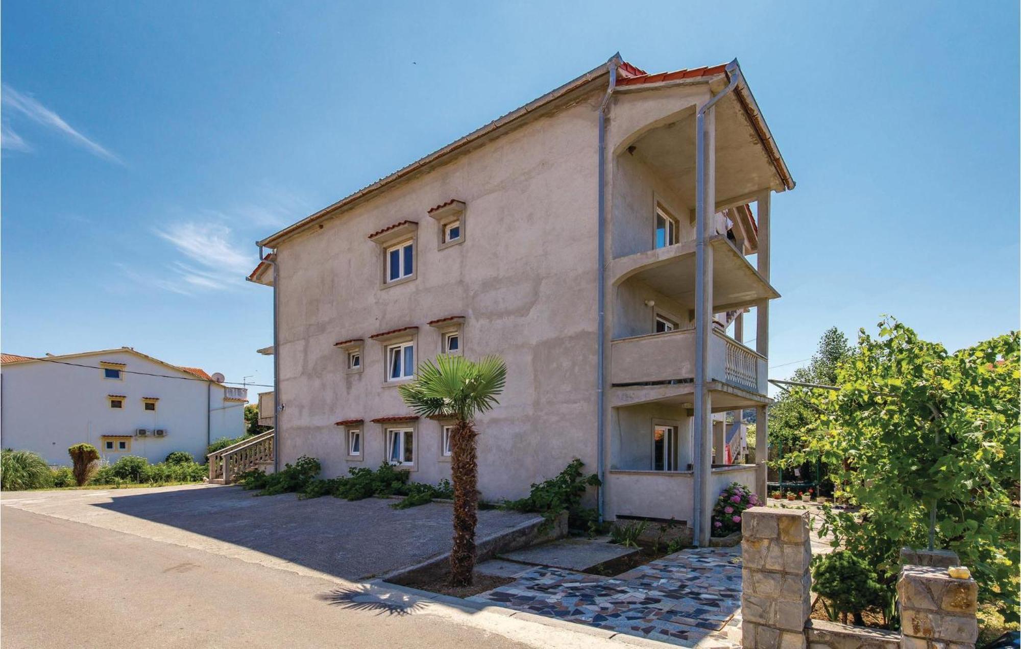 Lovely Apartment In Lopar With Wifi Zewnętrze zdjęcie